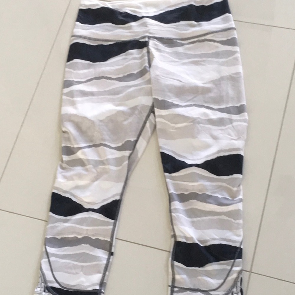 Lulu lemon wunder under high rise crops